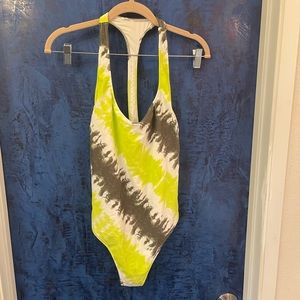 One piece toe die swimsuit